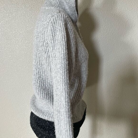 M Rena Sweater - Picture 8 of 8